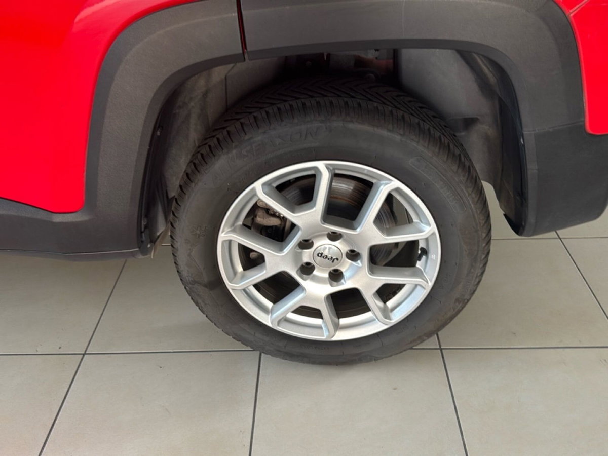 Jeep Renegade 1.3 T4 190CV PHEV 4xe AT6 Limited (10)