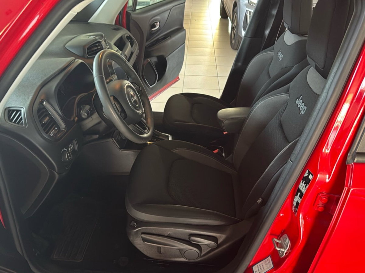 Jeep Renegade 1.3 T4 190CV PHEV 4xe AT6 Limited (16)