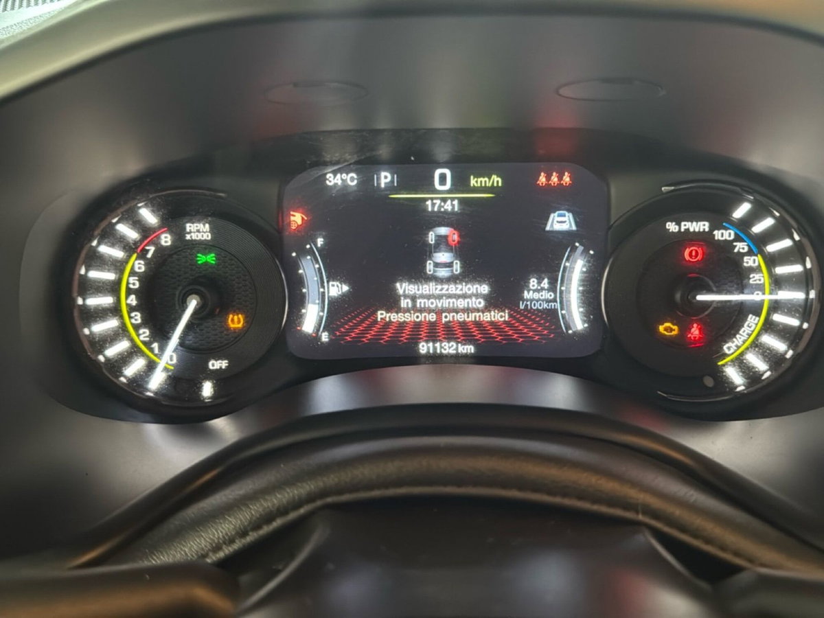 Jeep Renegade 1.3 T4 190CV PHEV 4xe AT6 Limited (18)