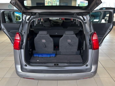 Peugeot 5008 1.6 HDi 115CV Allure (11)