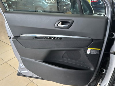 Peugeot 5008 1.6 HDi 115CV Allure (20)