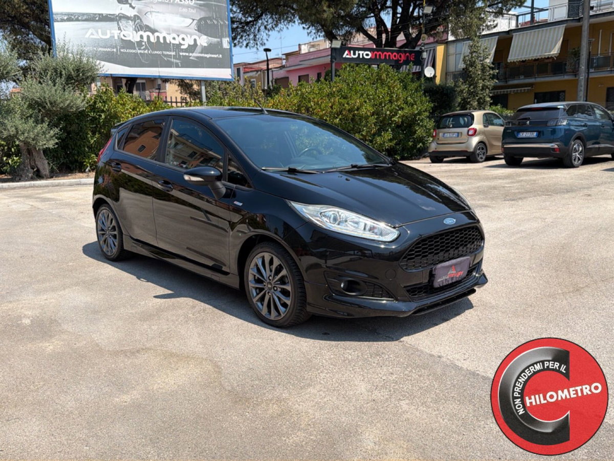 Ford Fiesta 1.5 TDCi 75CV 3 porte ST-Line (8)