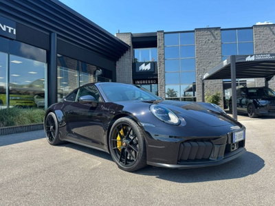 Porsche 911 Coupé 3.6 Carrera 4 GTS auto (2)