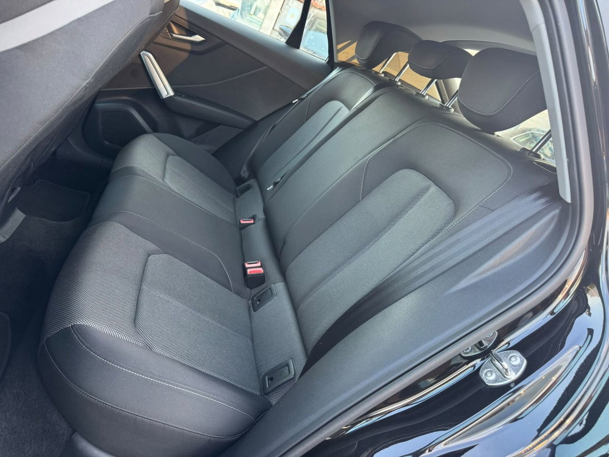 Audi Q2 Q2 30 TDI S tronic Identity Black (11)