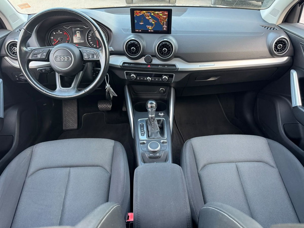 Audi Q2 Q2 30 TDI S tronic Identity Black (12)