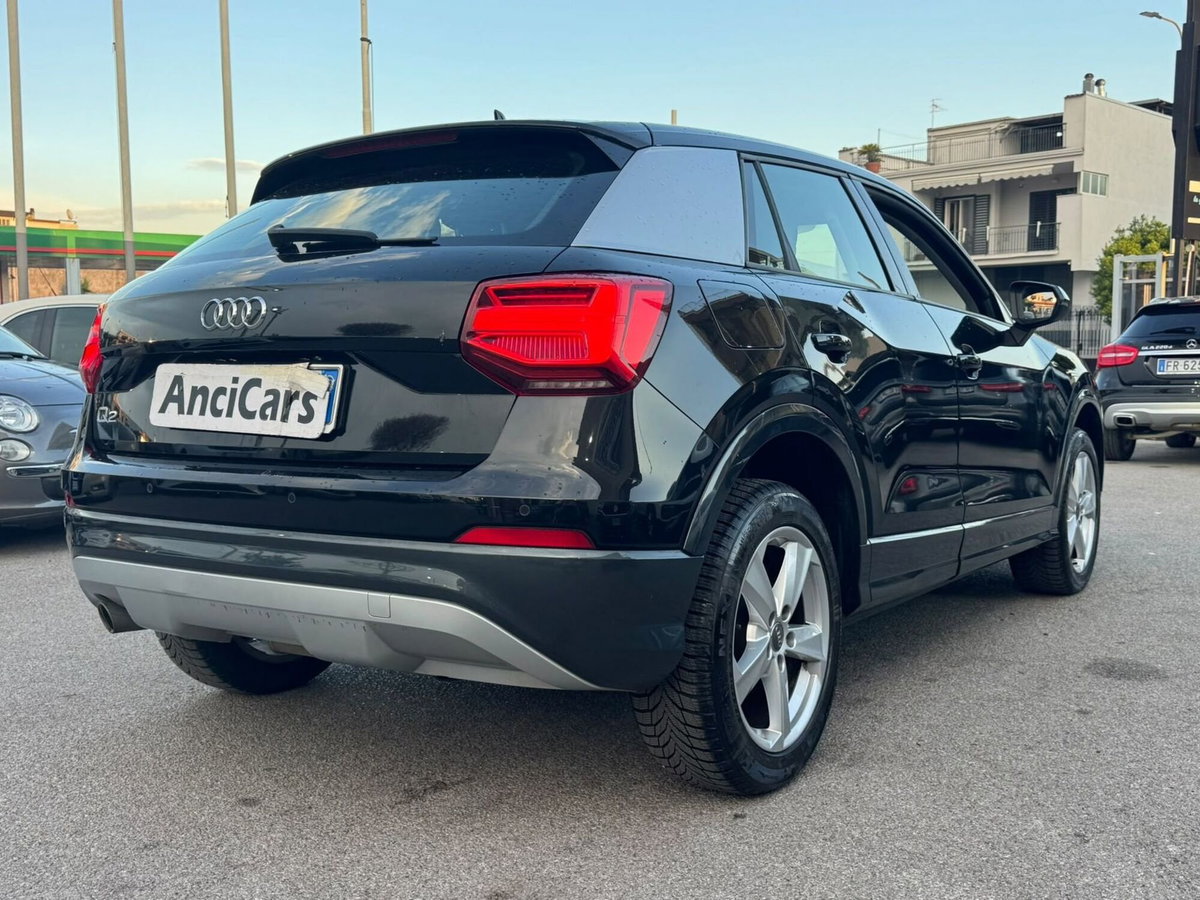 Audi Q2 Q2 30 TDI S tronic Identity Black (17)