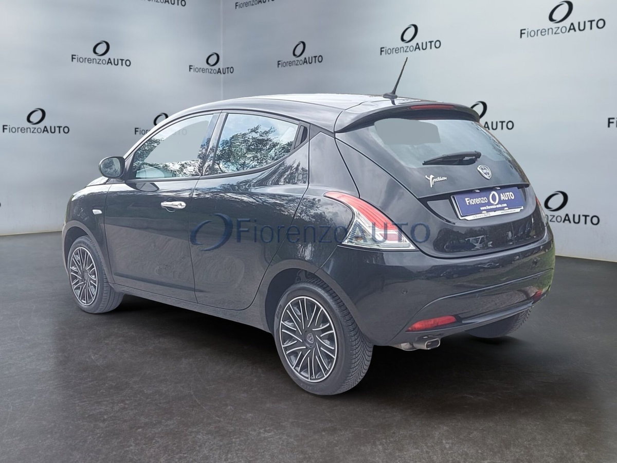 Lancia Ypsilon 1.2 69 CV 5 porte Gold (5)