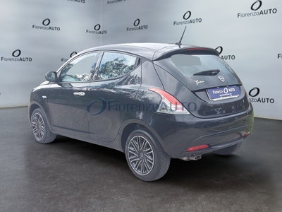 Lancia Ypsilon 1.2 69 CV 5 porte Gold (5)