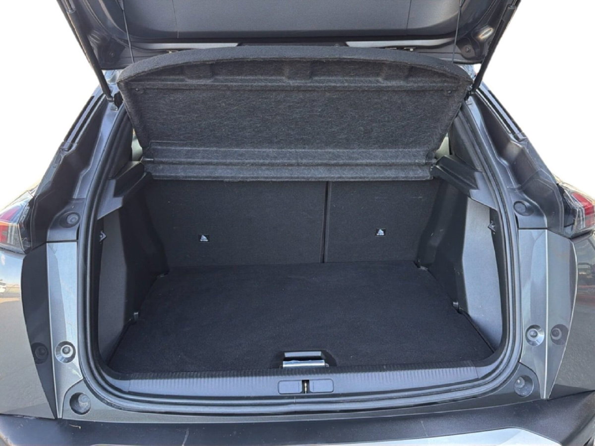 Peugeot 2008 BlueHDi 130 S&S EAT8 Allure Pack (9)