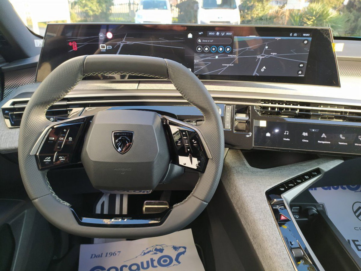 Peugeot 3008 1.2 hybrid GT Exclusive 145cv e-dcs6 (12)