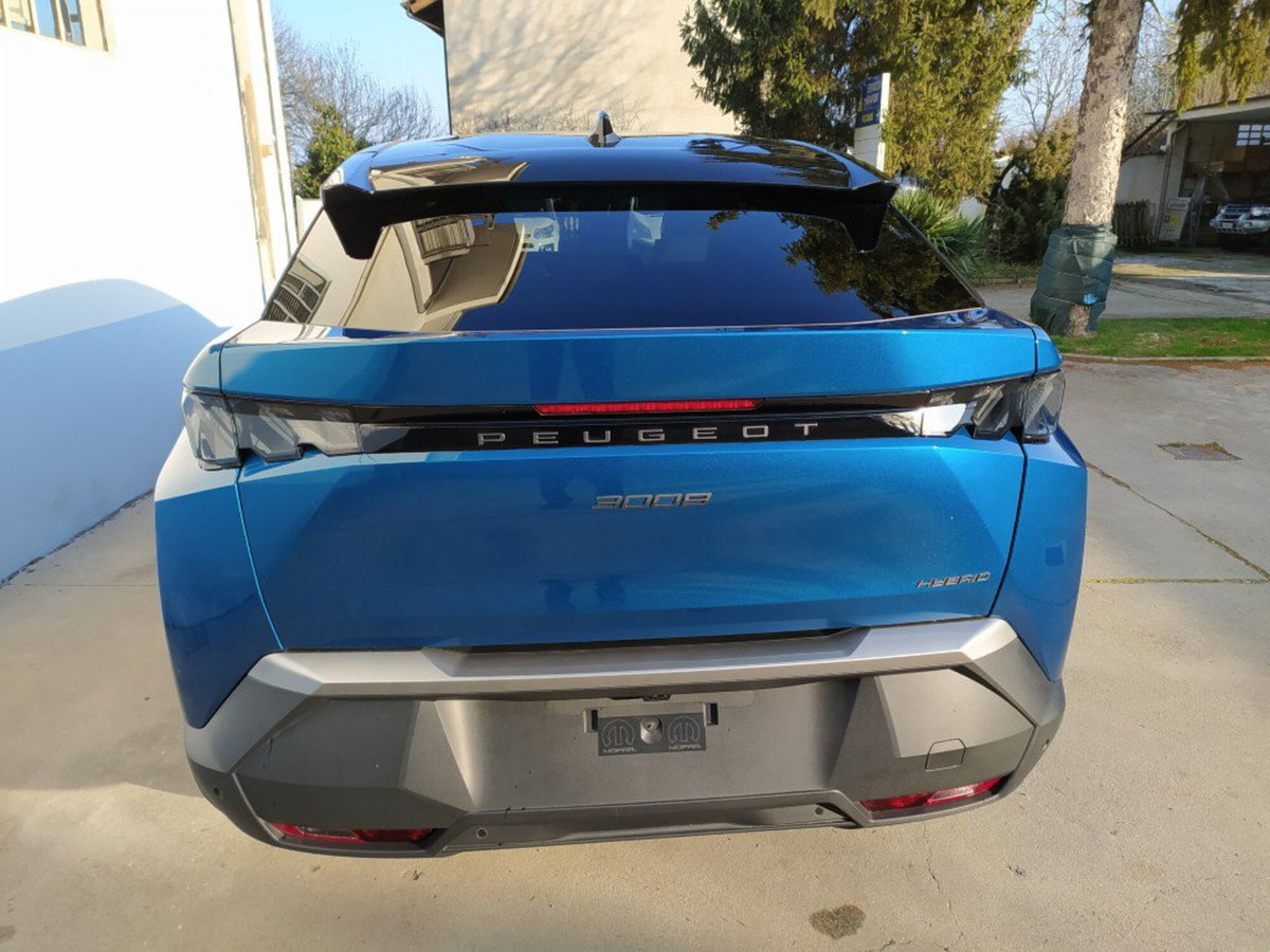 Peugeot 3008 1.2 hybrid GT Exclusive 145cv e-dcs6 (13)