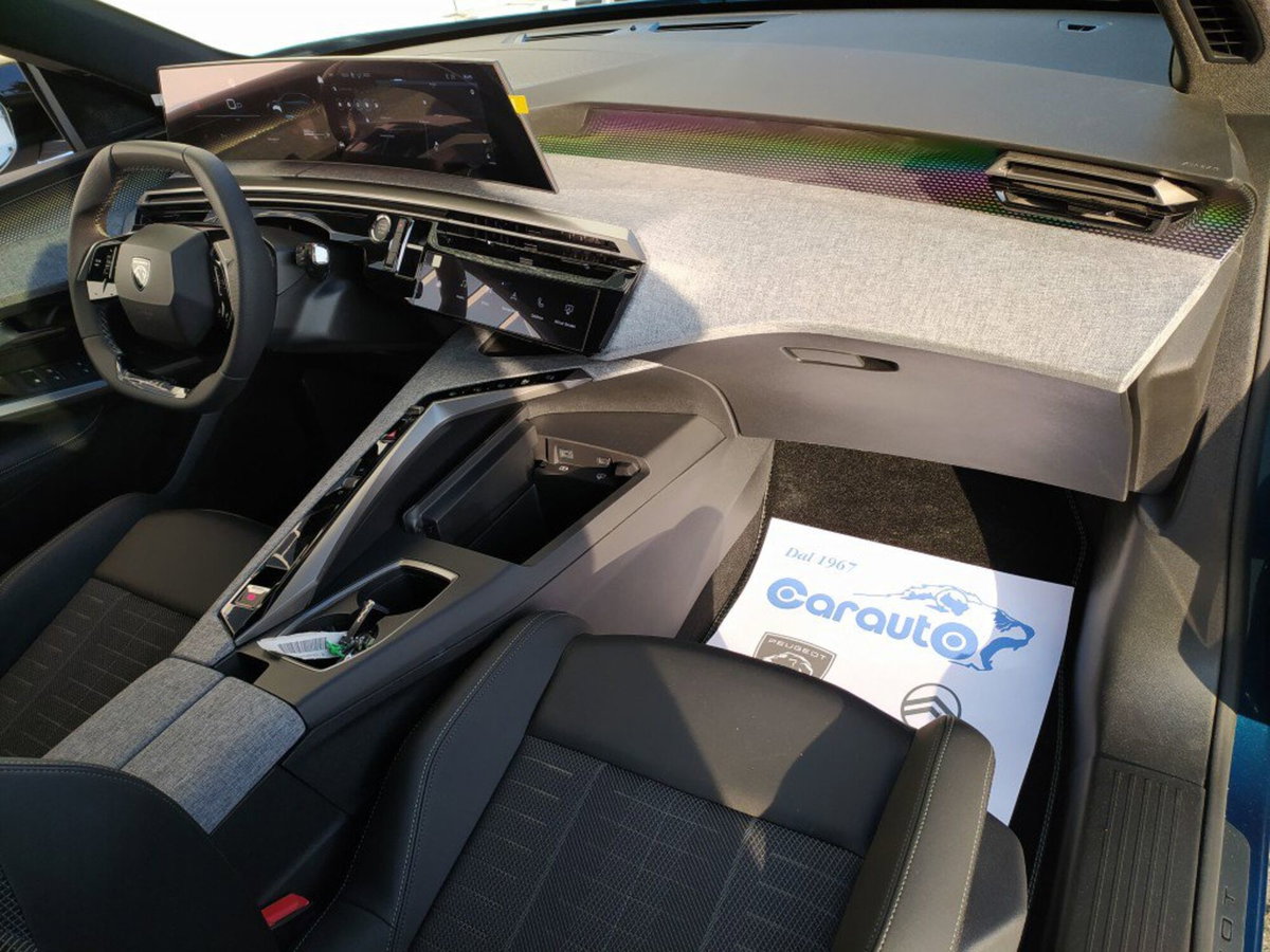 Peugeot 3008 1.2 hybrid GT Exclusive 145cv e-dcs6 (6)