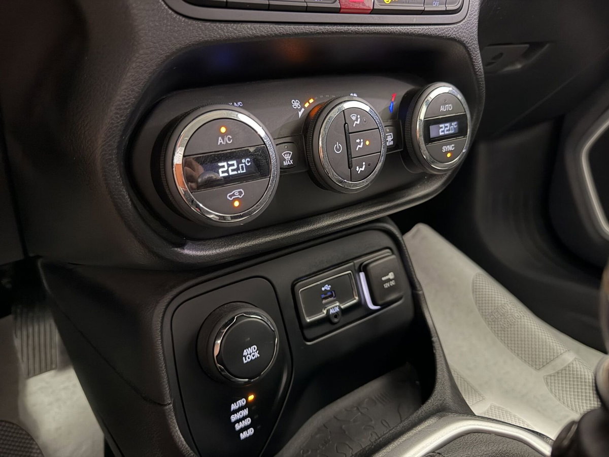 Jeep Renegade 2.0 Mjt 140CV 4WD Active Drive Low Limited (12)