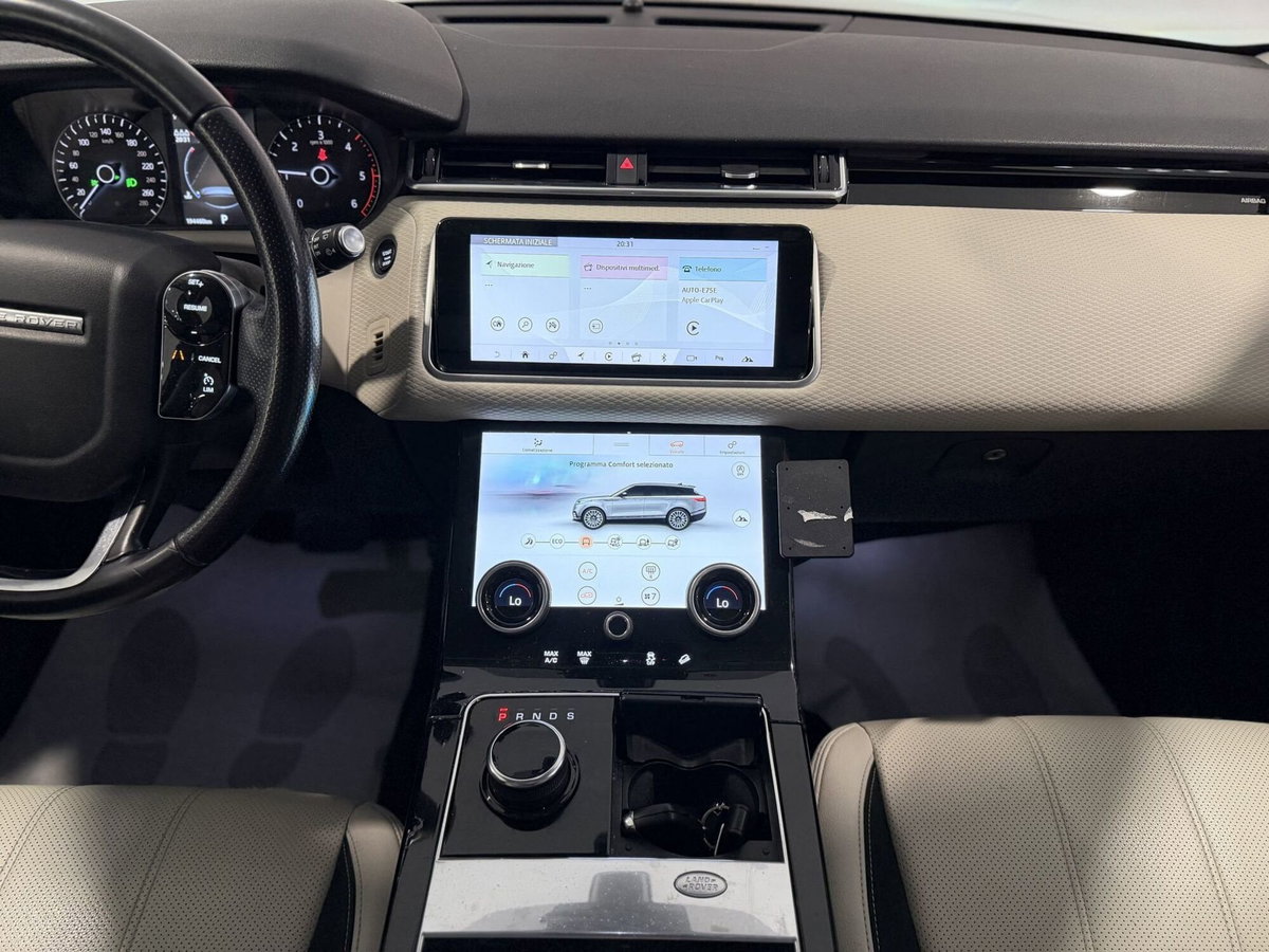 Land Rover Range Rover Velar 2.0D I4 180 CV (11)