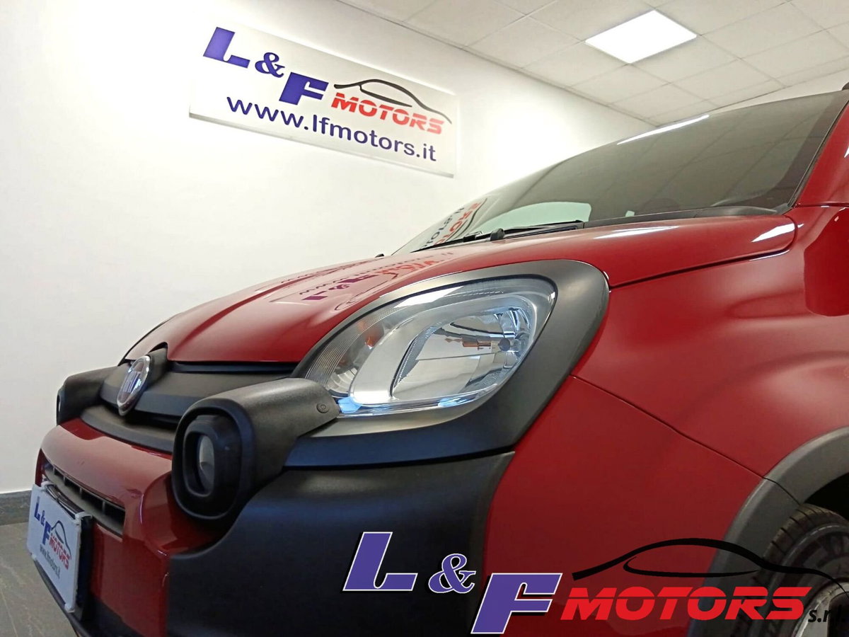 Fiat Panda 1.0 FireFly S&S Hybrid City Cross (11)