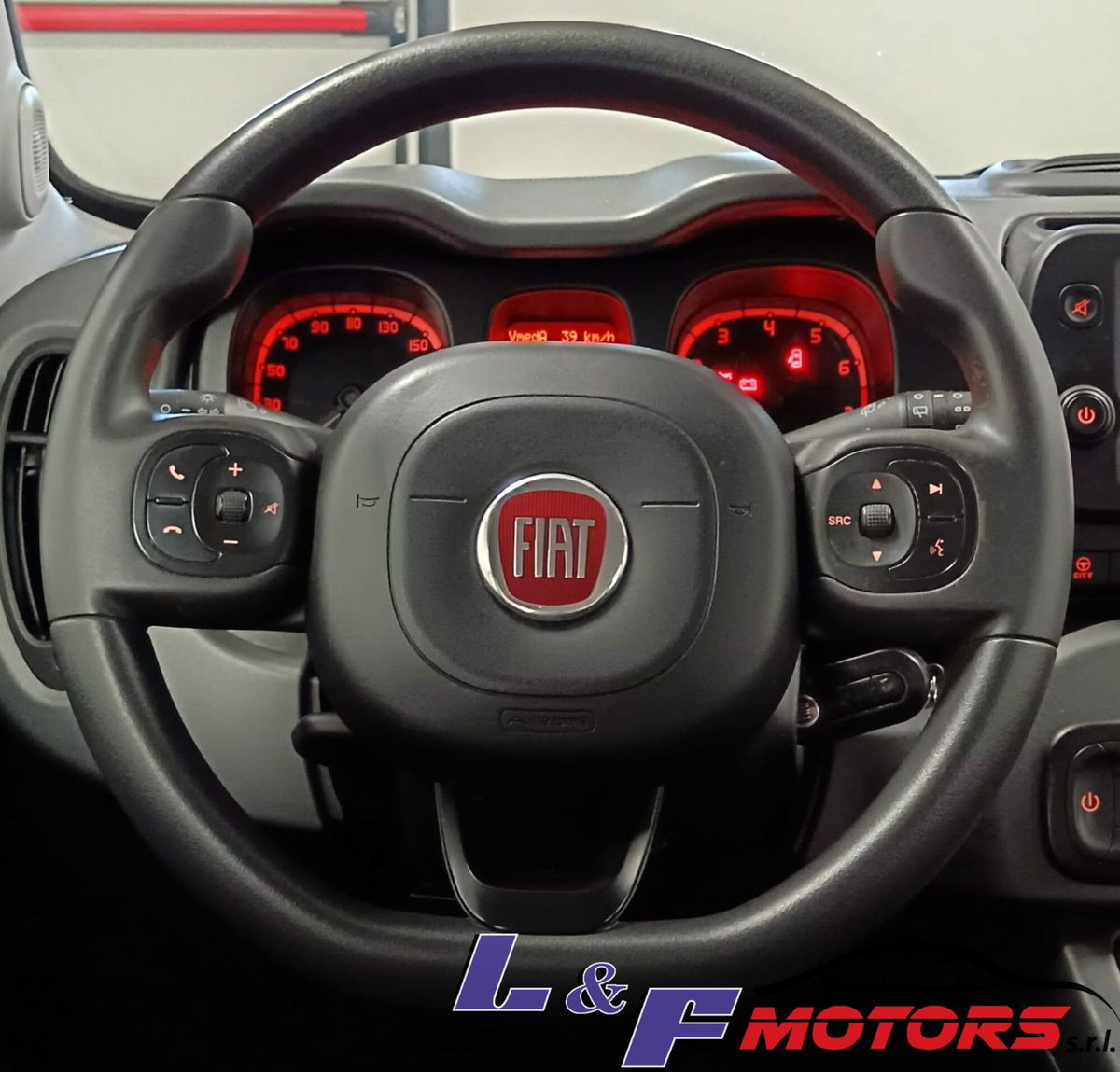 Fiat Panda 1.0 FireFly S&S Hybrid City Cross (16)