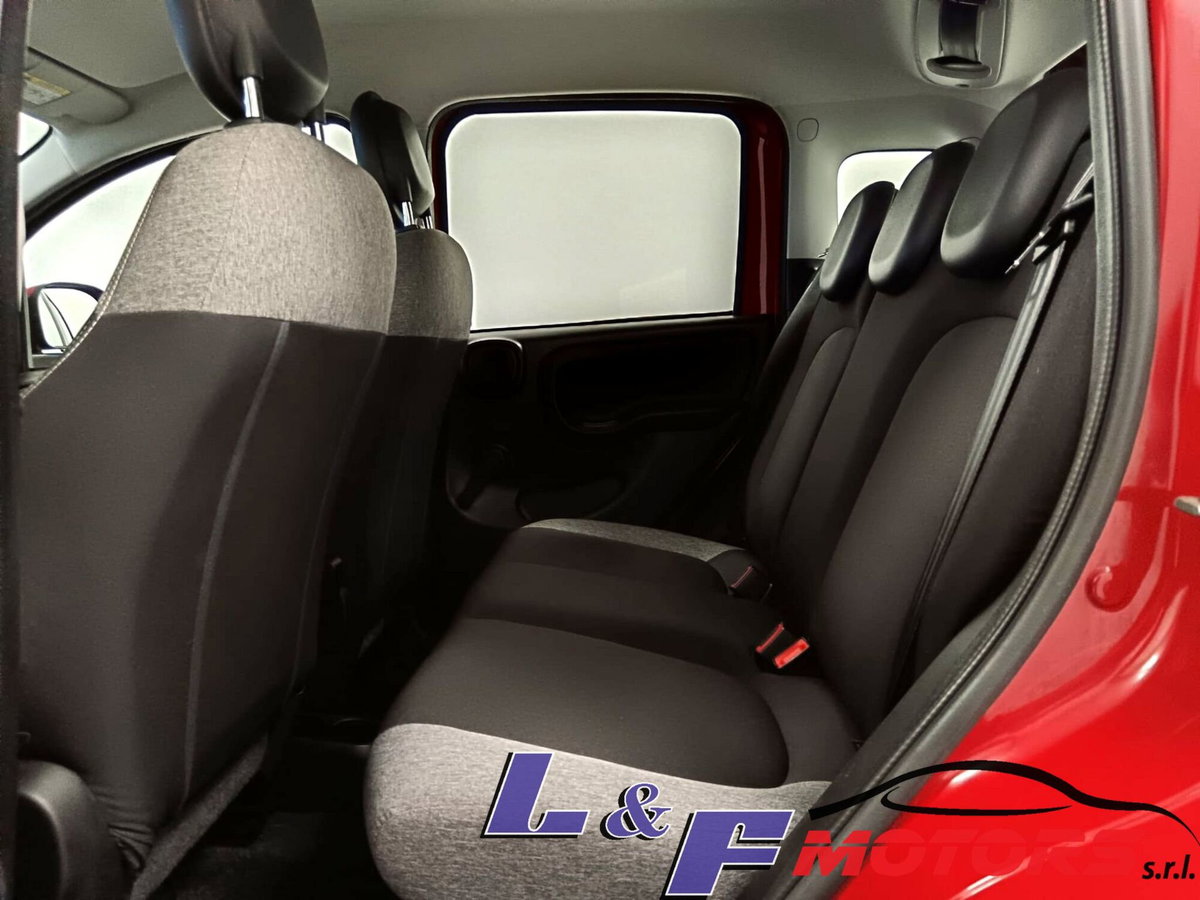 Fiat Panda 1.0 FireFly S&S Hybrid City Cross (18)