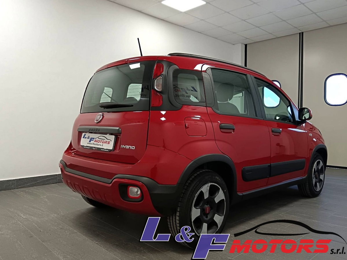 Fiat Panda 1.0 FireFly S&S Hybrid City Cross (5)