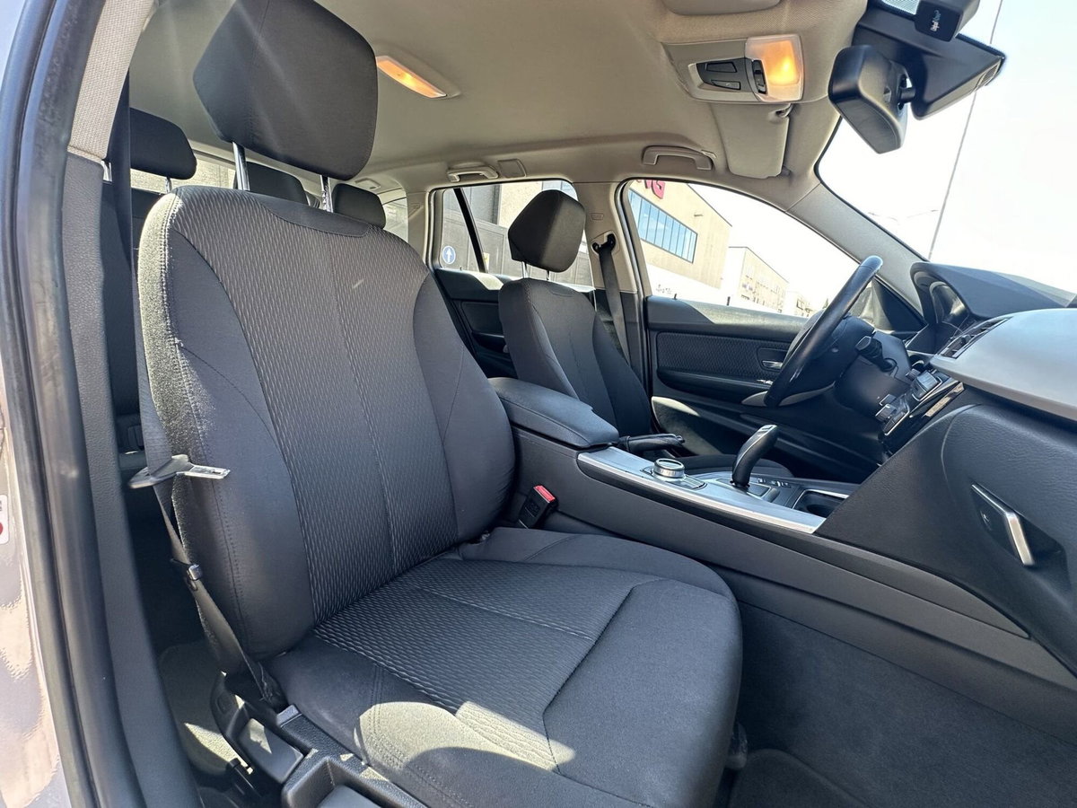 BMW Serie 3 318d Business Advantage (12)