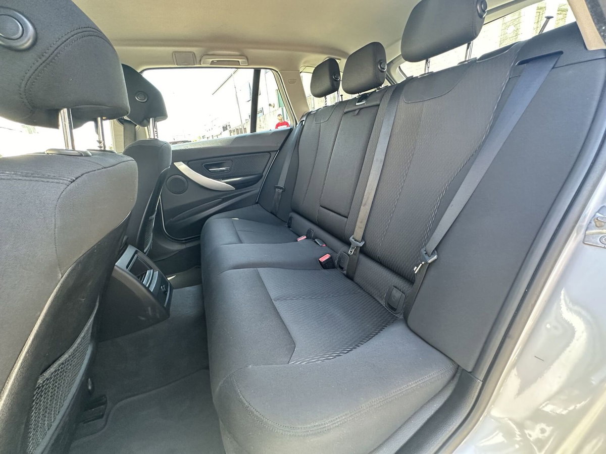 BMW Serie 3 318d Business Advantage (13)
