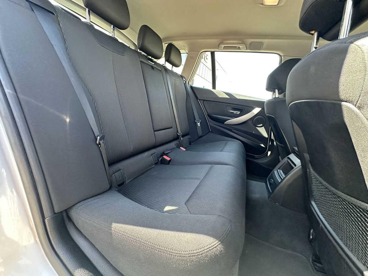 BMW Serie 3 318d Business Advantage (14)