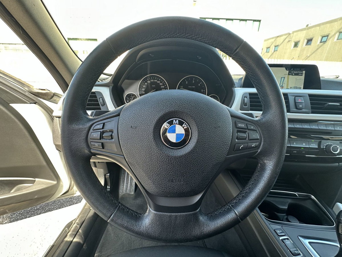 BMW Serie 3 318d Business Advantage (9)
