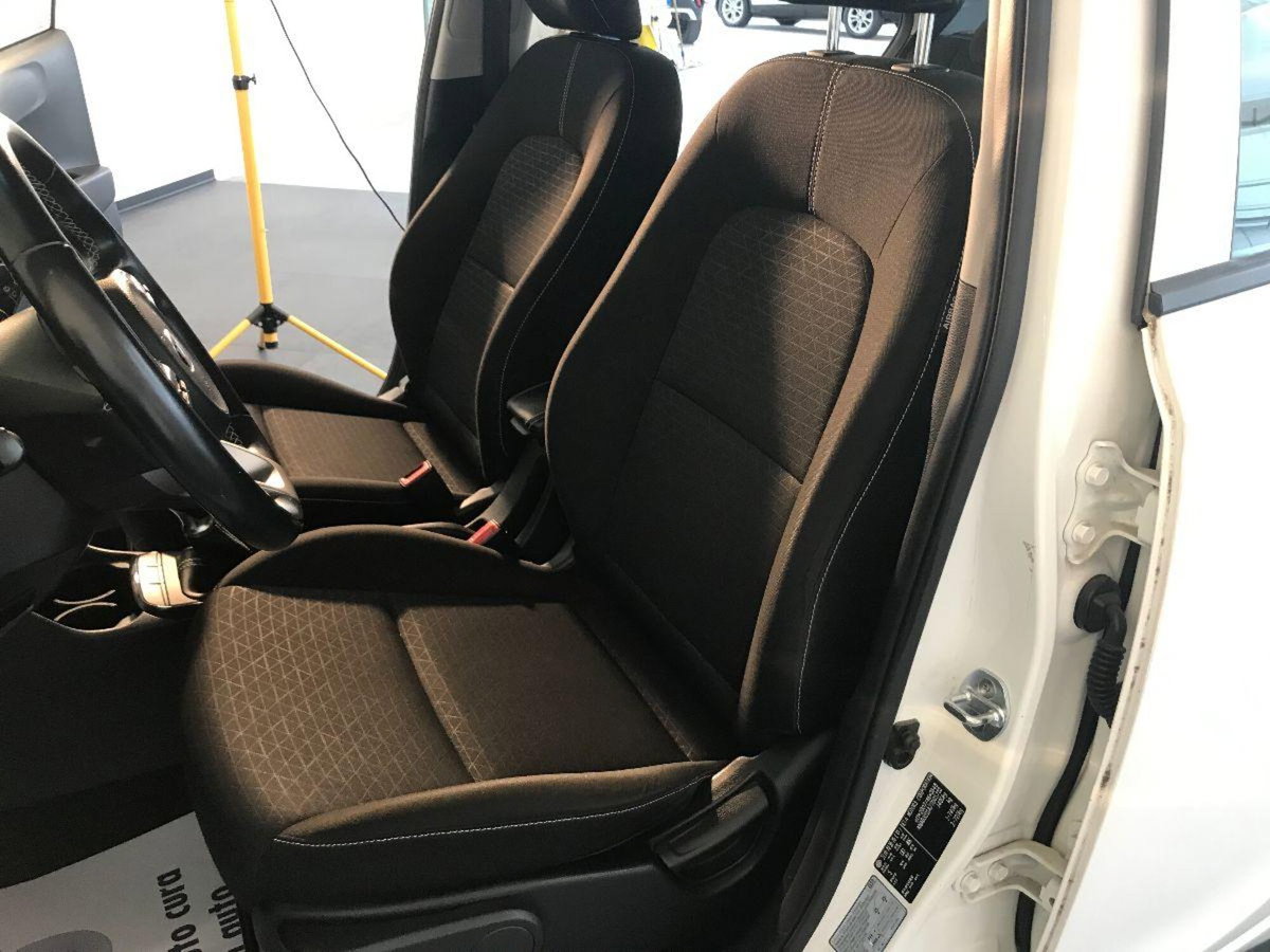Kia Picanto 1.0 12V 5 porte Cool (9)