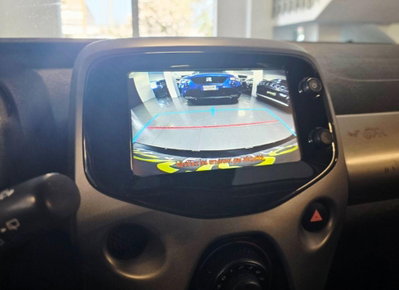 Toyota Aygo 1.0 VVT-i 72 CV 5 porte x-play (10)