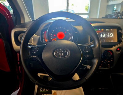 Toyota Aygo 1.0 VVT-i 72 CV 5 porte x-play (13)