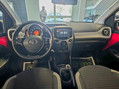 Toyota Aygo 1.0 VVT-i 72 CV 5 porte x-play (14)