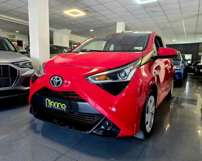 Toyota Aygo 1.0 VVT-i 72 CV 5 porte x-play (2)
