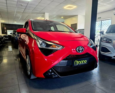 Toyota Aygo 1.0 VVT-i 72 CV 5 porte x-play (3)