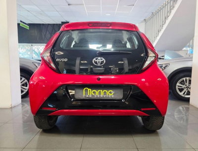 Toyota Aygo 1.0 VVT-i 72 CV 5 porte x-play (6)