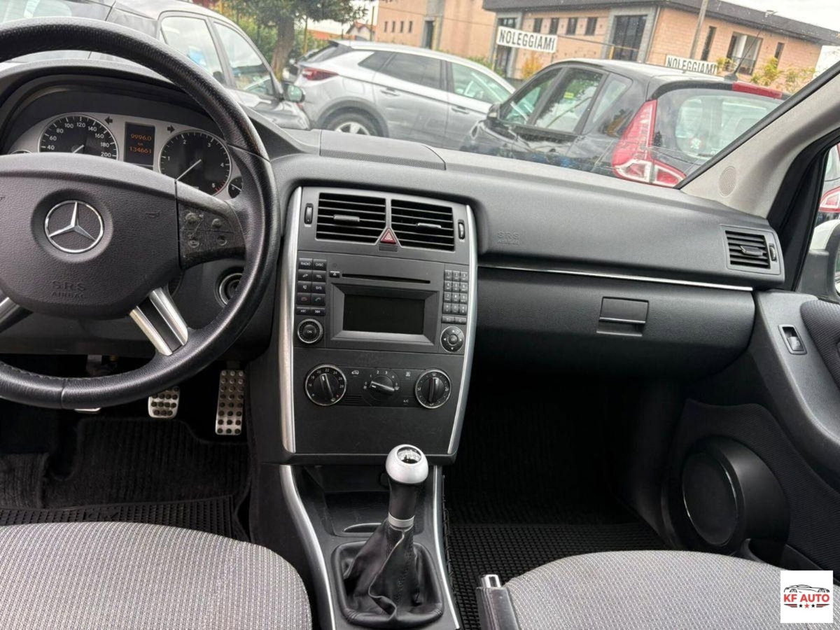 Mercedes-Benz Classe B 180 CDI Sport (12)
