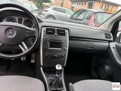 Mercedes-Benz Classe B 180 CDI Sport (12)