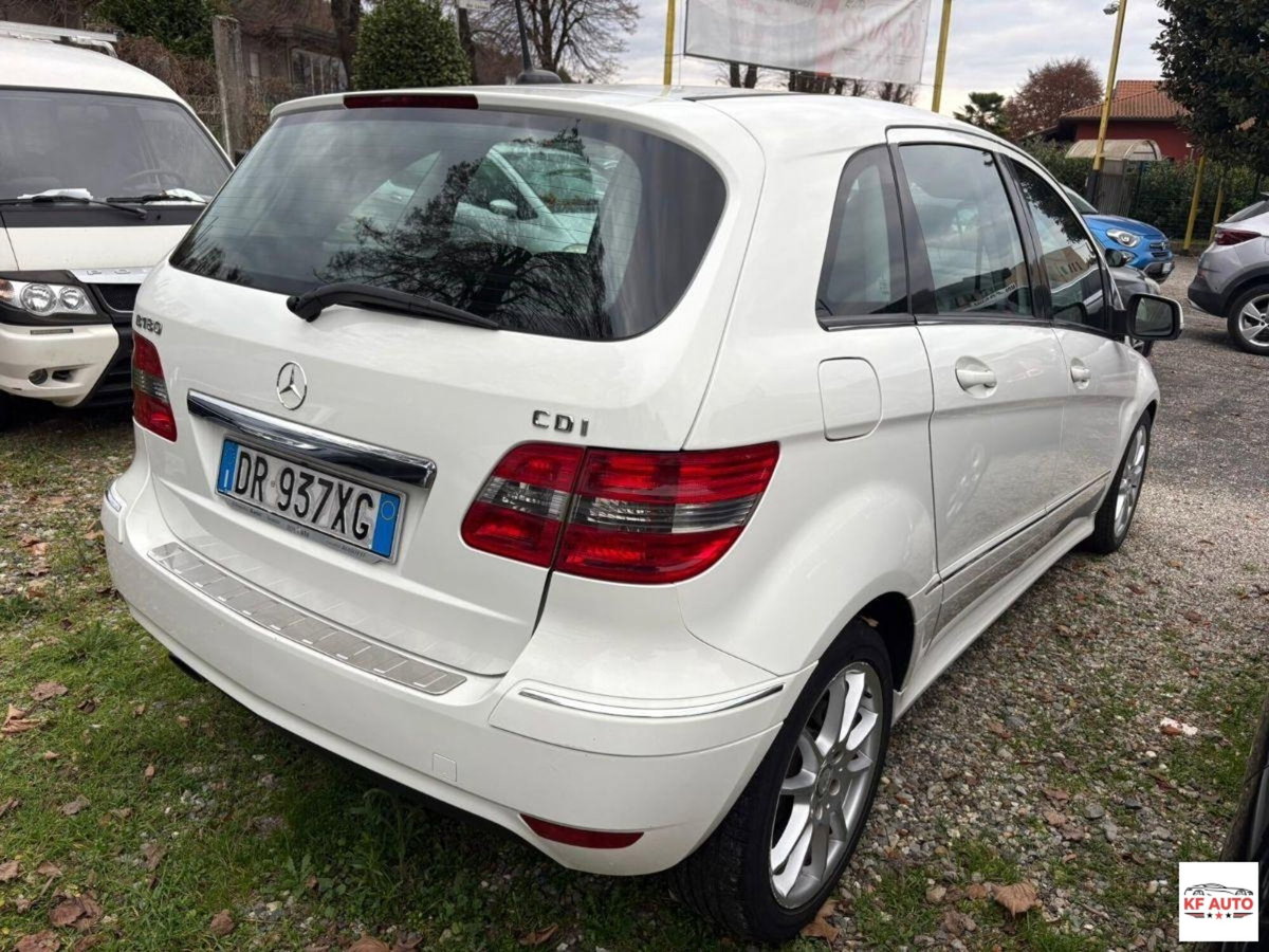 Mercedes-Benz Classe B 180 CDI Sport (3)