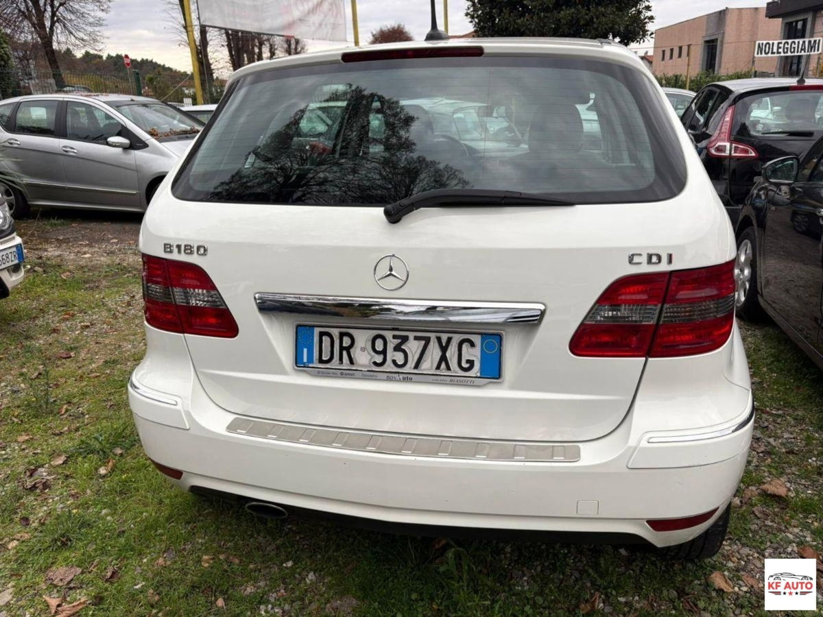 Mercedes-Benz Classe B 180 CDI Sport (4)