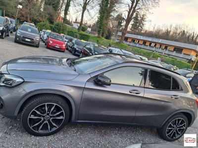 Mercedes-Benz GLA SUV 180 Automatic Premium (5)