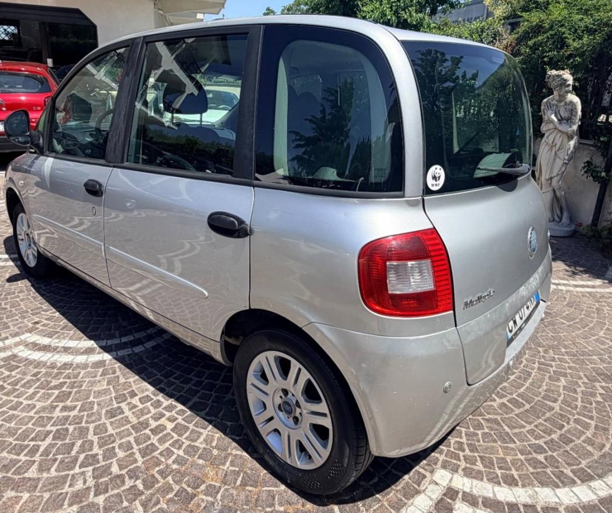 Fiat Multipla 1.6 16V Natural Power Dynamic (2)
