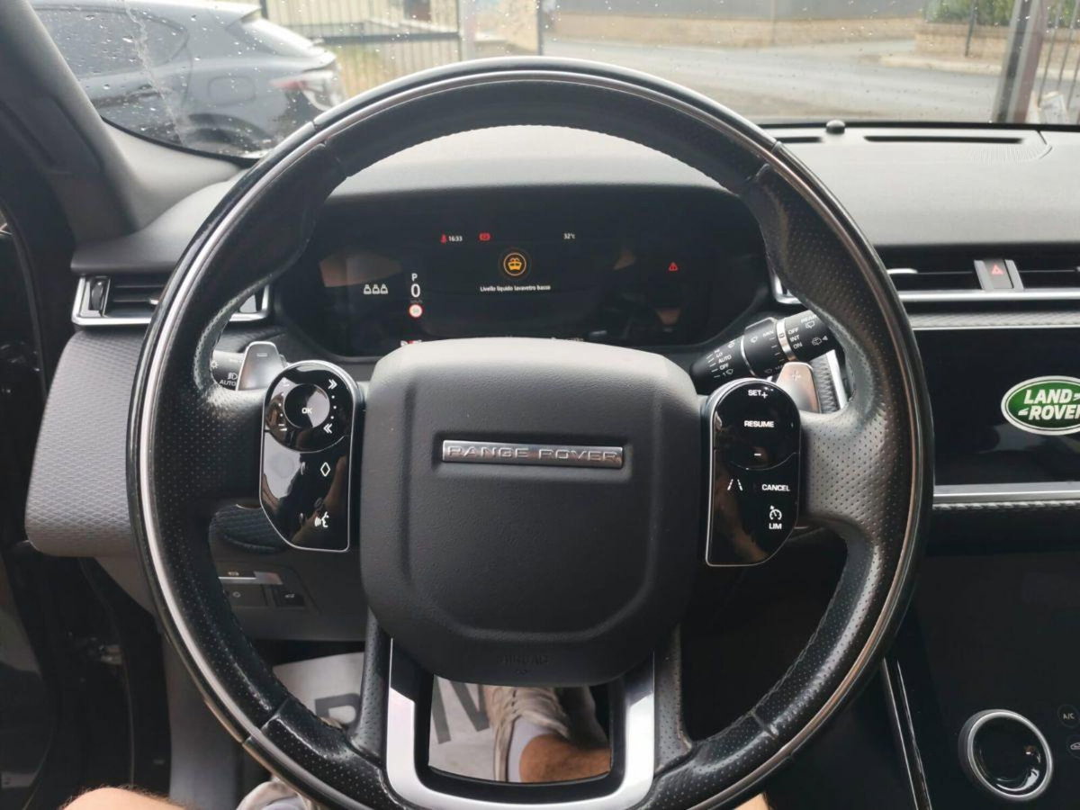 Land Rover Range Rover Velar 2.0D I4 240 CV HSE (11)