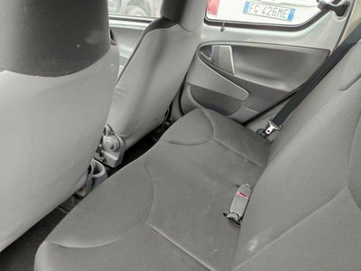 Toyota Aygo 1.0 12V VVT-i 5 porte Deep Ocean Connect (15)
