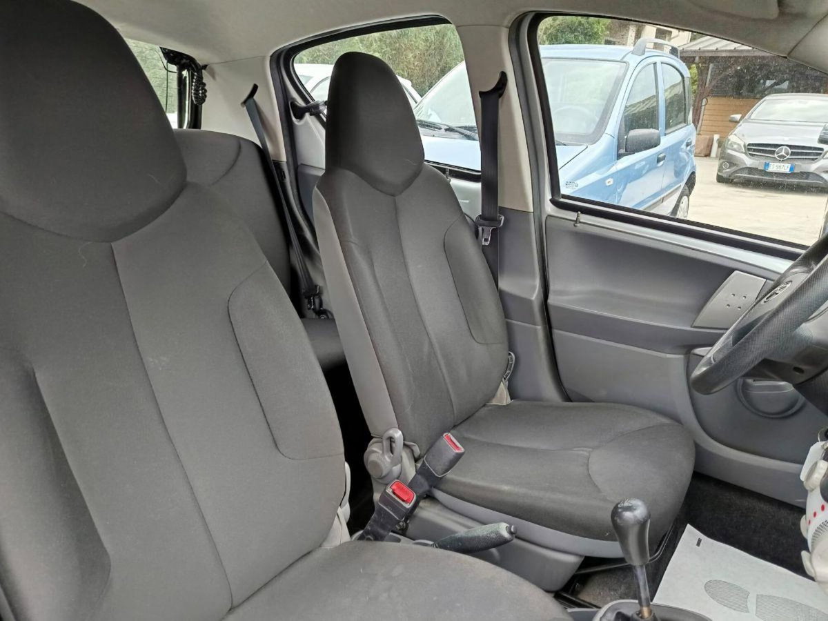 Toyota Aygo 1.0 12V VVT-i 5 porte Deep Ocean Connect (16)