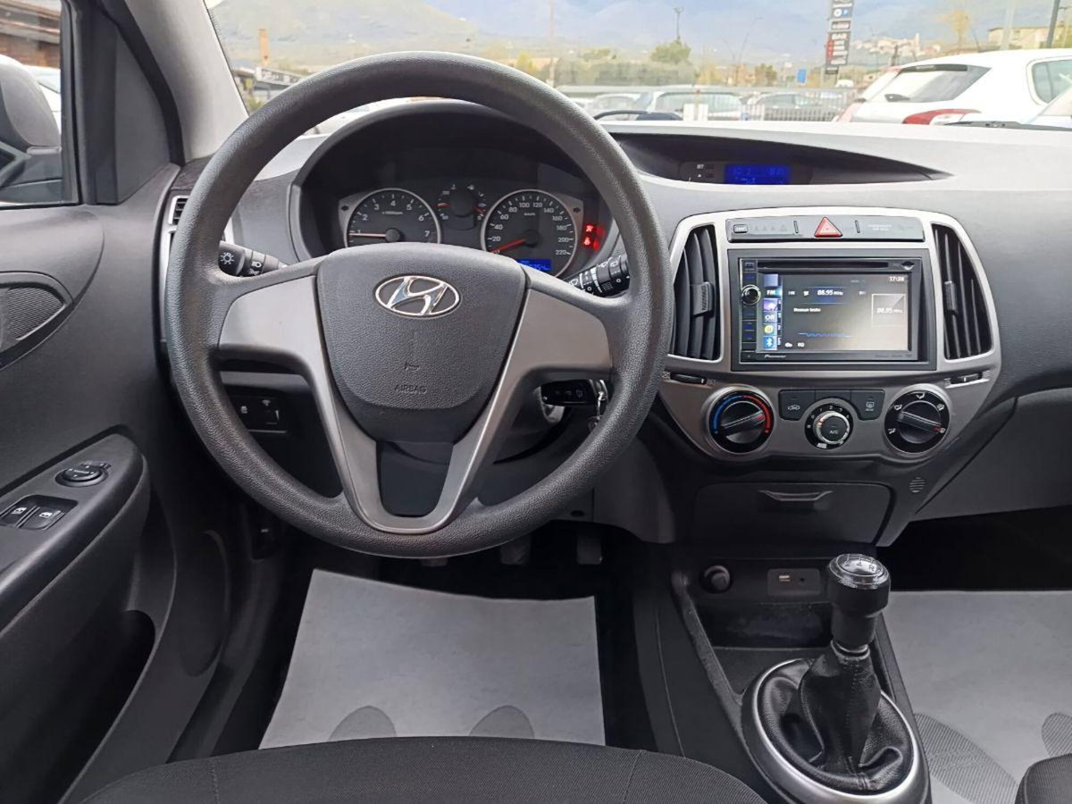 Hyundai i20 1.2 5p. Sound Edition (15)