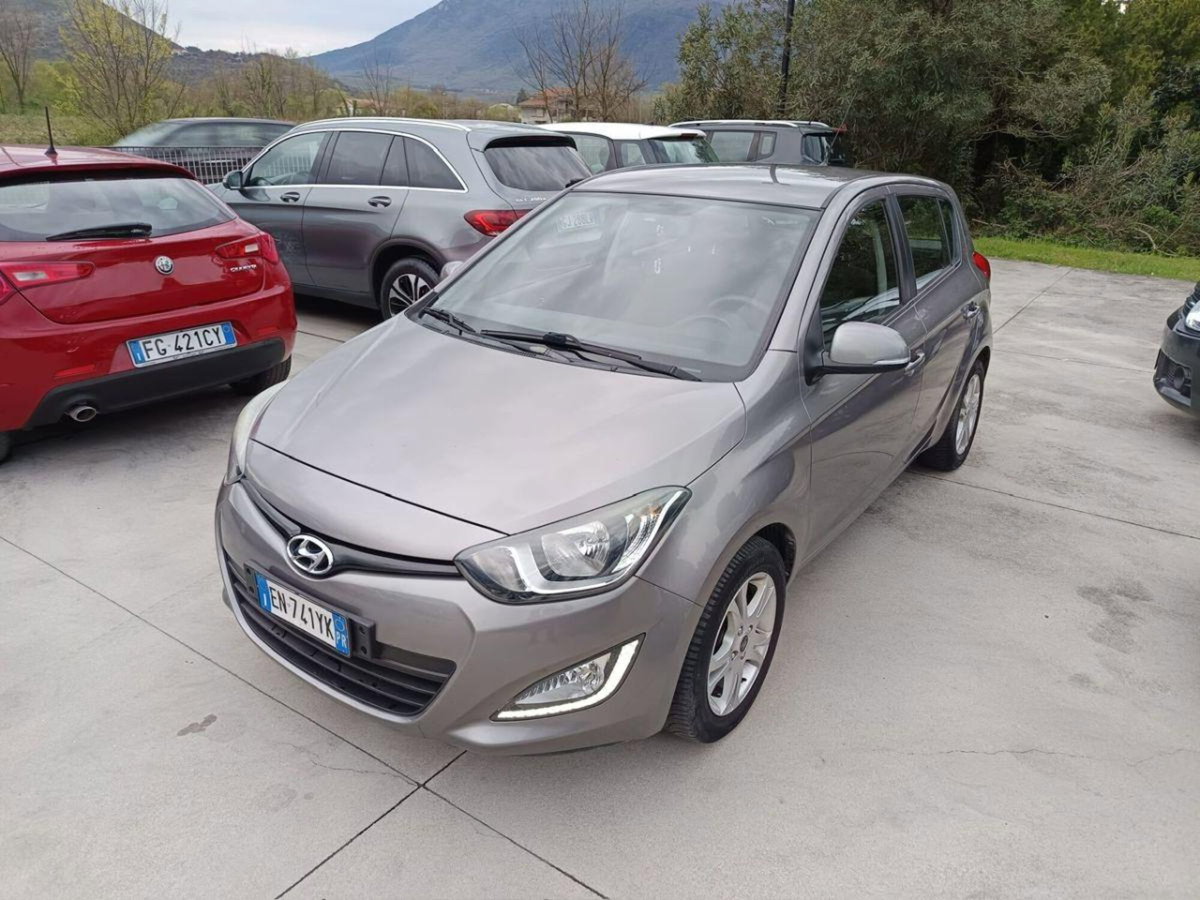 Hyundai i20 1.2 5p. Sound Edition (2)
