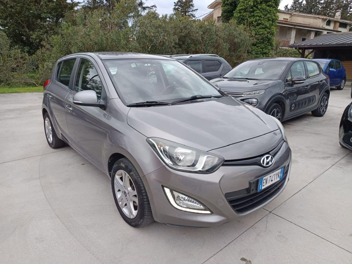 Hyundai i20 1.2 5p. Sound Edition (4)