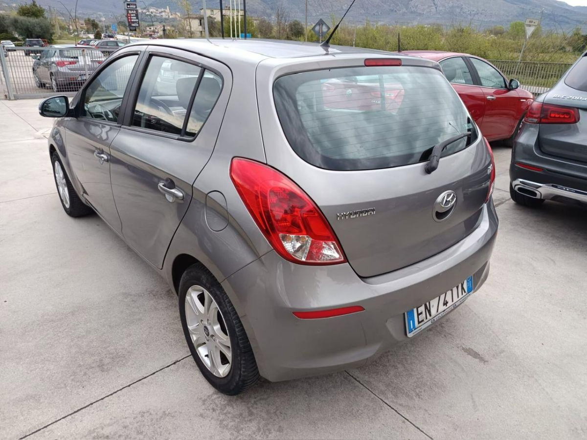 Hyundai i20 1.2 5p. Sound Edition (7)