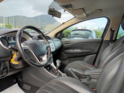 Lancia Delta 1.6 MJT DPF Gold (11)