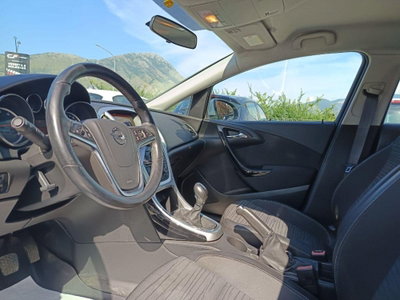 Opel Astra 1.4 Turbo 140CV 4 porte GPL Tech Cosmo (11)