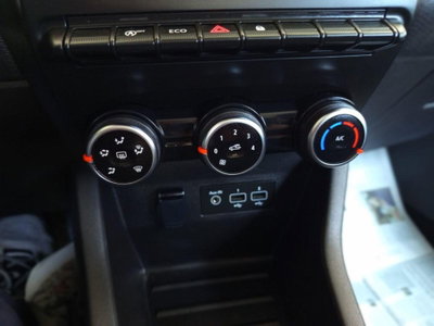 Renault Clio TCe 90 CV 5 porte Equilibre (18)