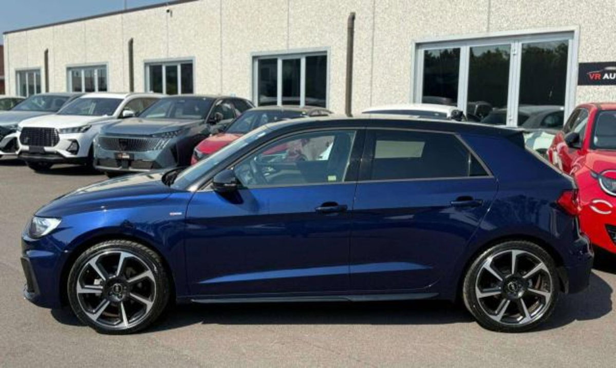 Audi A1 Sportback 30 1.0 tfsi S Line Edition 116cv s-tronic (2)